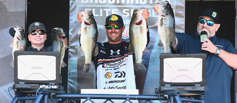 Johnston’s stellar day lifts him to Day 1 lead at Santee Cooper