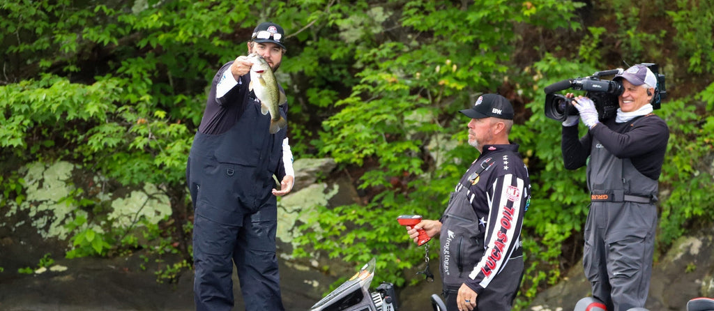 Michael Neal Takes Early Lead in Group A,  Day 1 of Heavy Hitters on Smith Mountain Lake