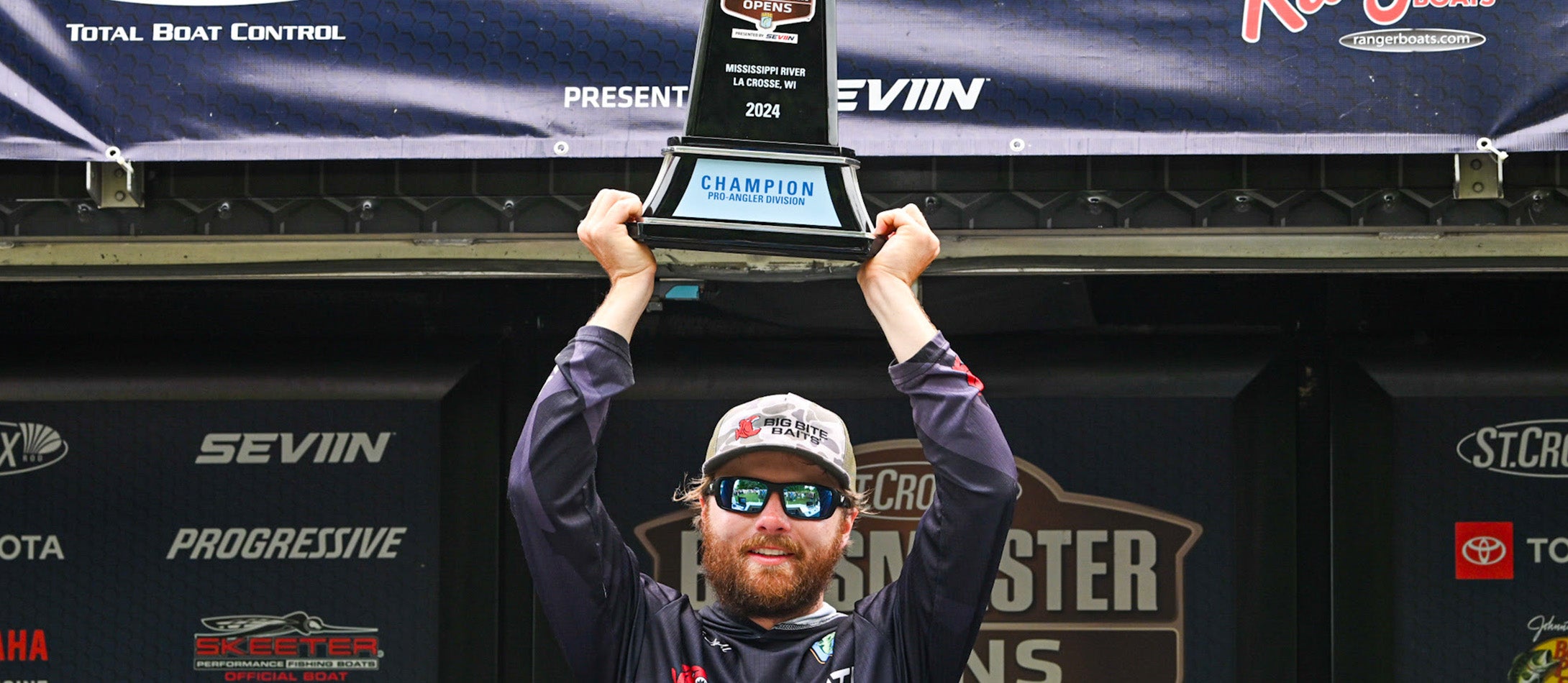 Stahl claims narrow win in Bassmaster Open at Mississippi River