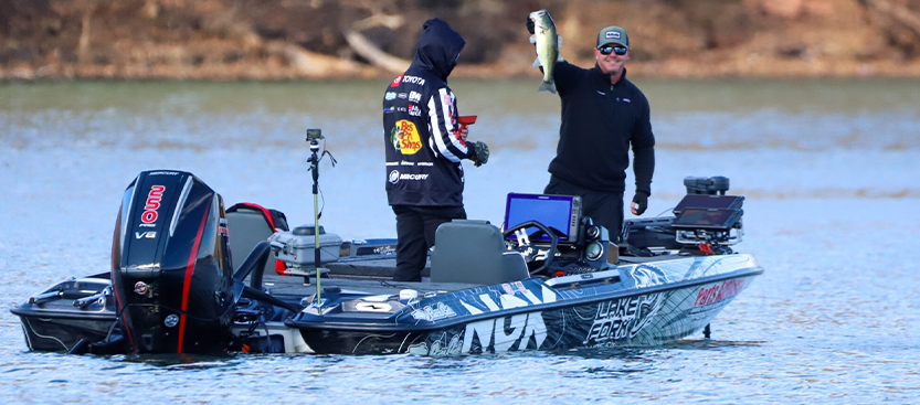 Sprague Leads After Chilly Day 1 at MLF Bass Pro Tour  B&W Trailer Hitches Stage 1 at Lake Guntersville