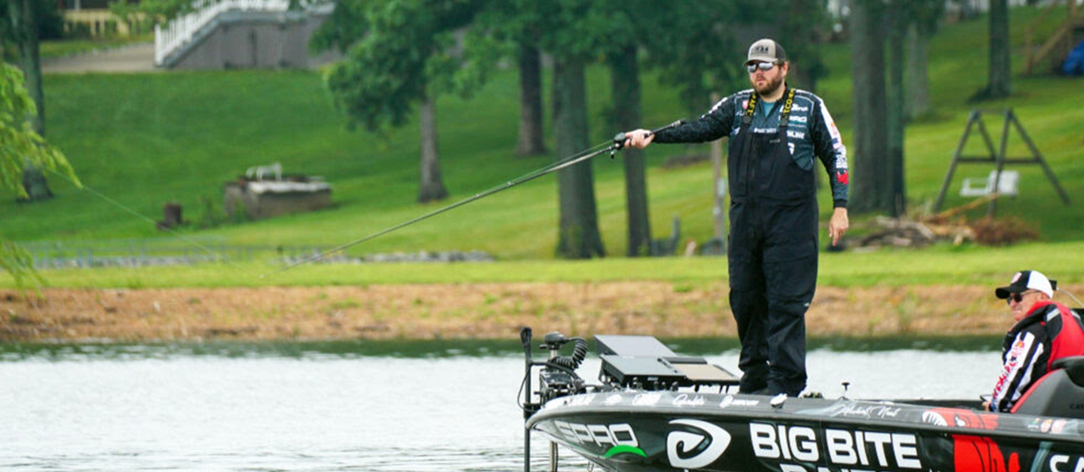 Neal Cracks 100 Pounds to Take Day 1 Lead